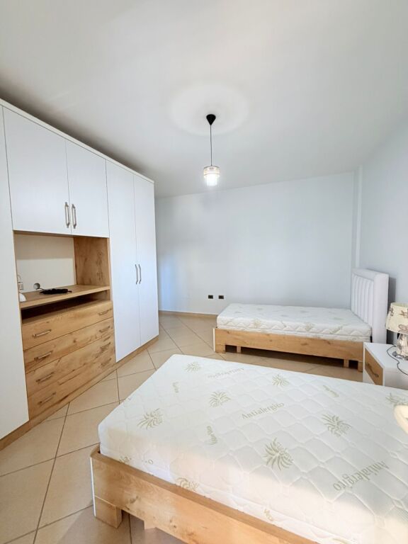 JEPET ME QERA APARTAMENT 2+1+2 LAGJA NR.5 , DURRES