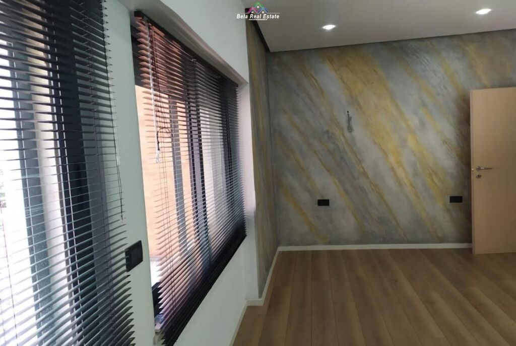 Zyre Me Qera ne Bllok (ID BZ2298) Tirane