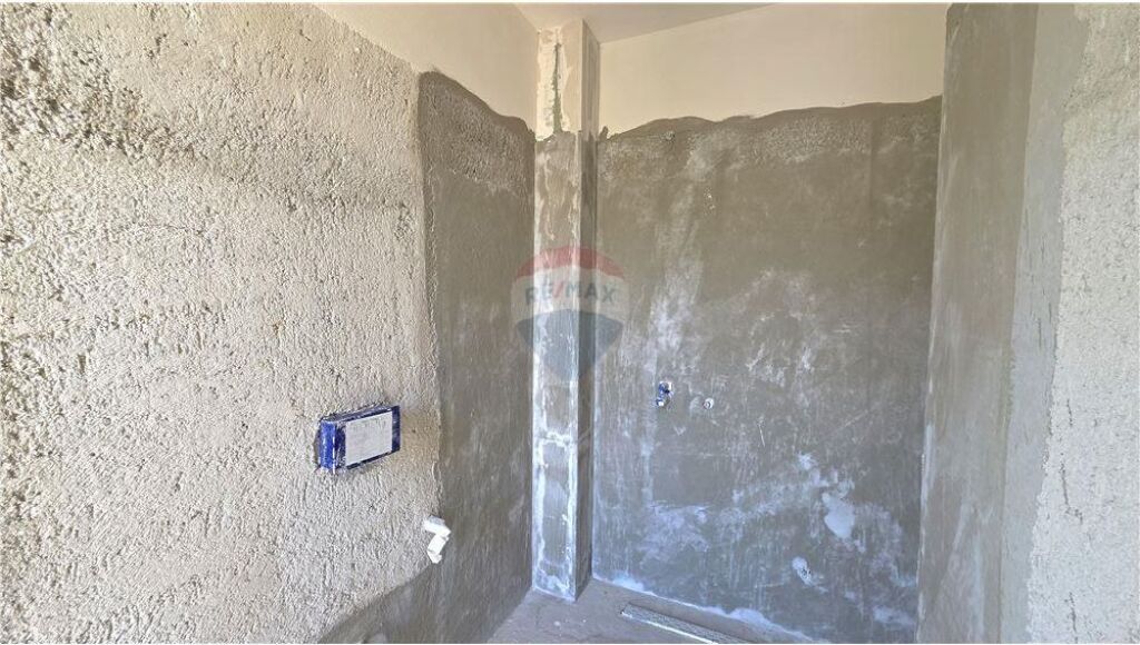 🚨 OKAZION NË SHITJE NË Lungomare!
