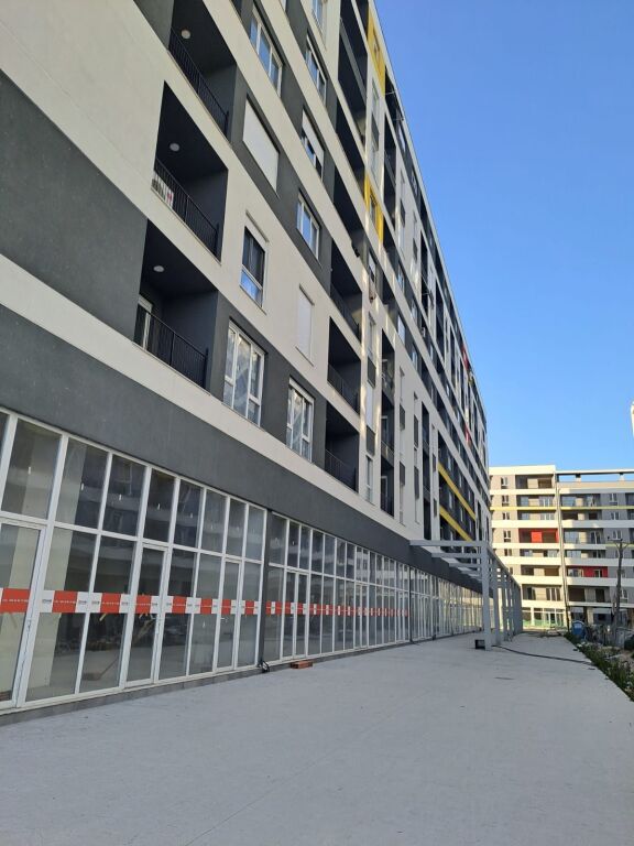 🏢 NJËSI SHËRBIMI NË SHITJE – UNIVERS CITY