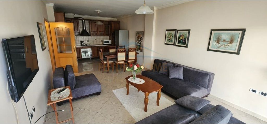 Rent, Apartment 2+1+2, Blloku