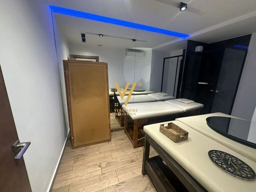 JEPET AMBIENT BIZNESI 100 M2 ME QERA TE SHESHI WILLSON 120.000 LEKE