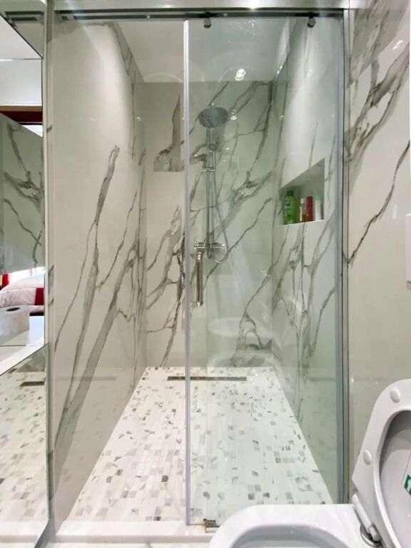 JEPET ME QERA APARTAMENT LLUKSOZ NE BLLOK