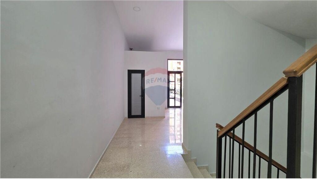 🚨 OKAZION NË SHITJE NË Lungomare!
