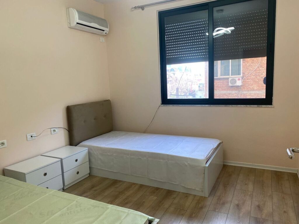 Jepet Me Qera Apartament 2+1+1 Ballkon