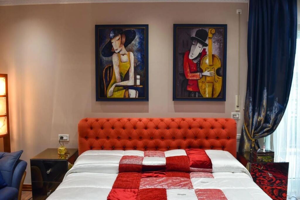 JEPET ME QERA APARTAMENT LLUKSOZ NE BLLOK