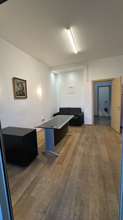 🏠📍Jepet me qira ambient zyre pranë Gardës së Republikës