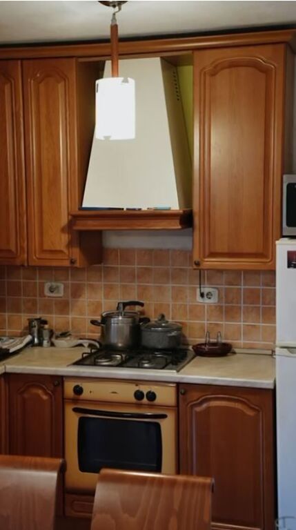 🏢 SHITET APARTAMENT 2+1 TEK ZOGU I ZI, PRANË RING CENTER