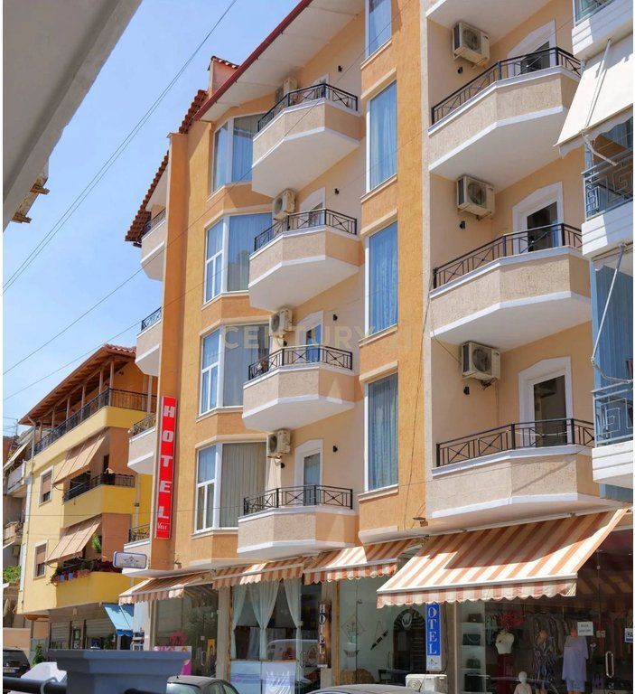 HOTEL ME QIRA NE SARANDE| 18 DHOMA 6,700 € /Muaj Sip. Totale  720m2