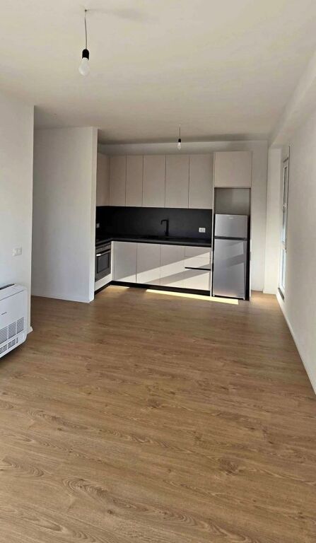 🏢 Zyrë me Qira 2+1+2 + Post Parkimi