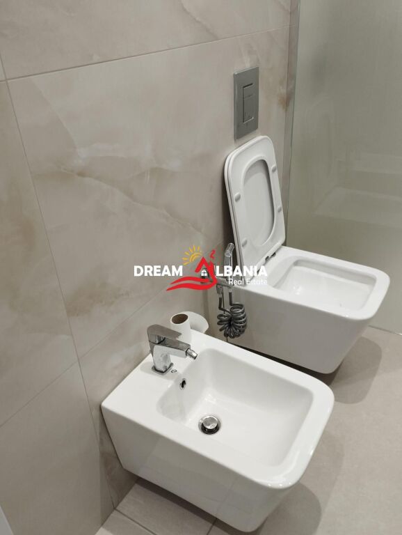 Apartament 1+1 me Qira në Rrugën 5 Maj pranë Concord, Tiranë (ID 42111538)