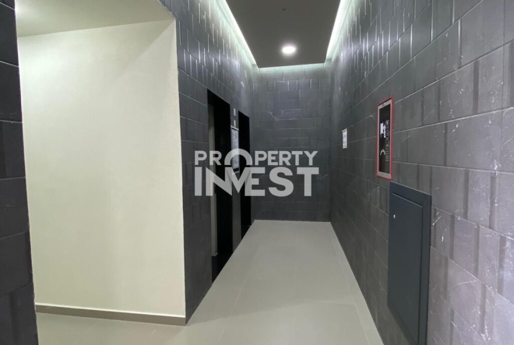 Shitet super apartament 3+1 tek Komuna e Parisit