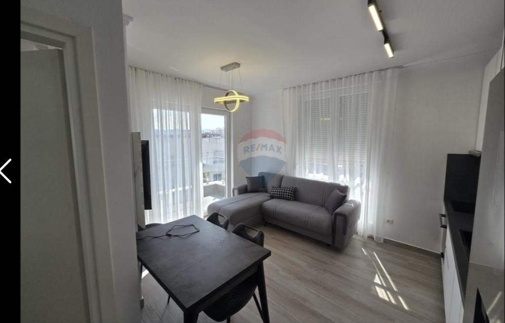Apartament per qera 2+1 tek Bulevardi i Ri