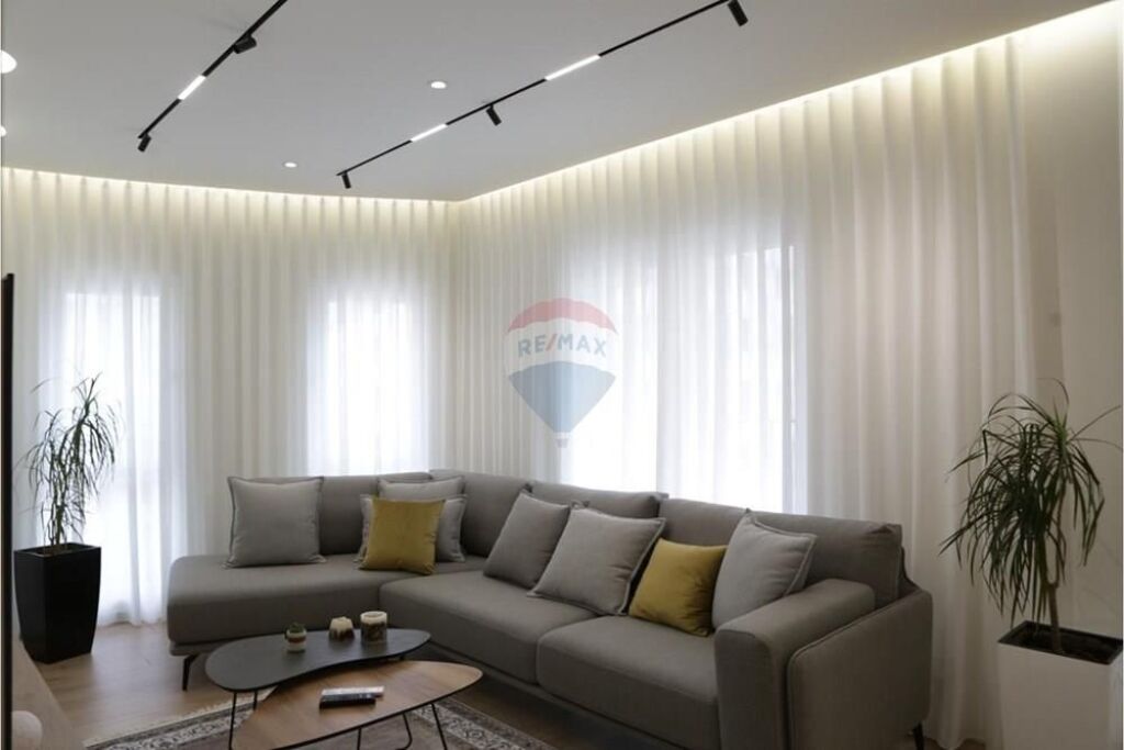 Appartamento - In Affitto - Zogu I Zi, Tirana