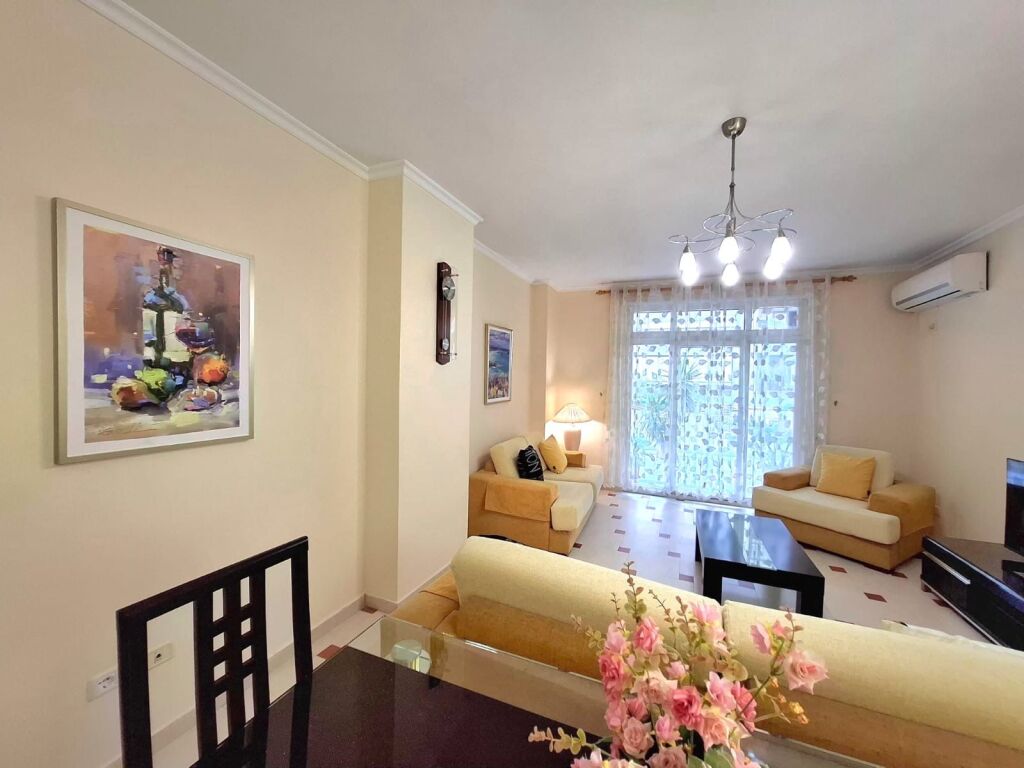 1+1 apartment for rent near the Zoo!