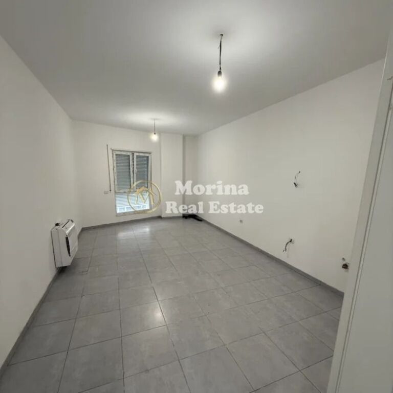 Qera | Apartament 2 + 1 | Rruga e Barrikadave | 690 €/muaj