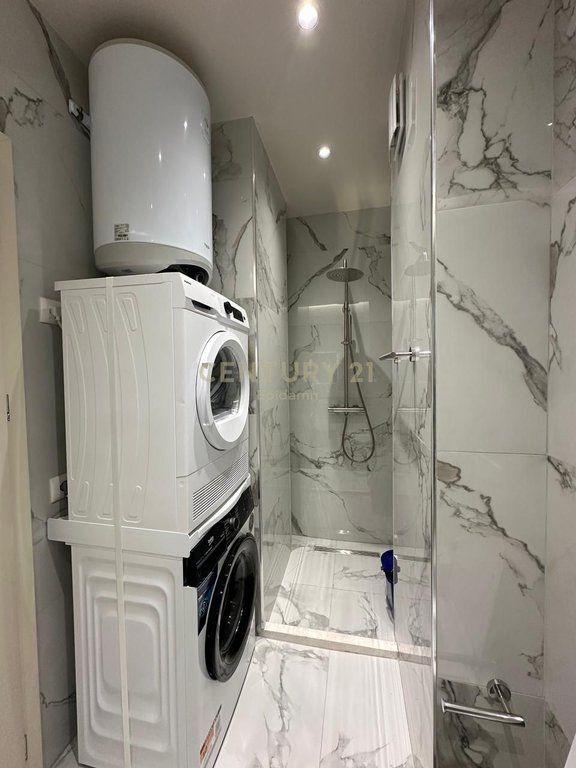 Appartamento di lusso 2+1+2 in vendita, Zogu i Zi Tirane 345.000 € Superficie totale 110m2