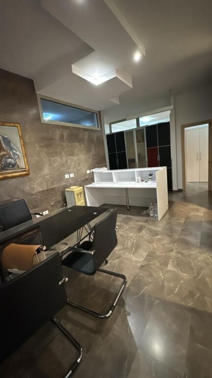 🏠📍Jepet me qira ambient zyre pranë Gardës së Republikës
