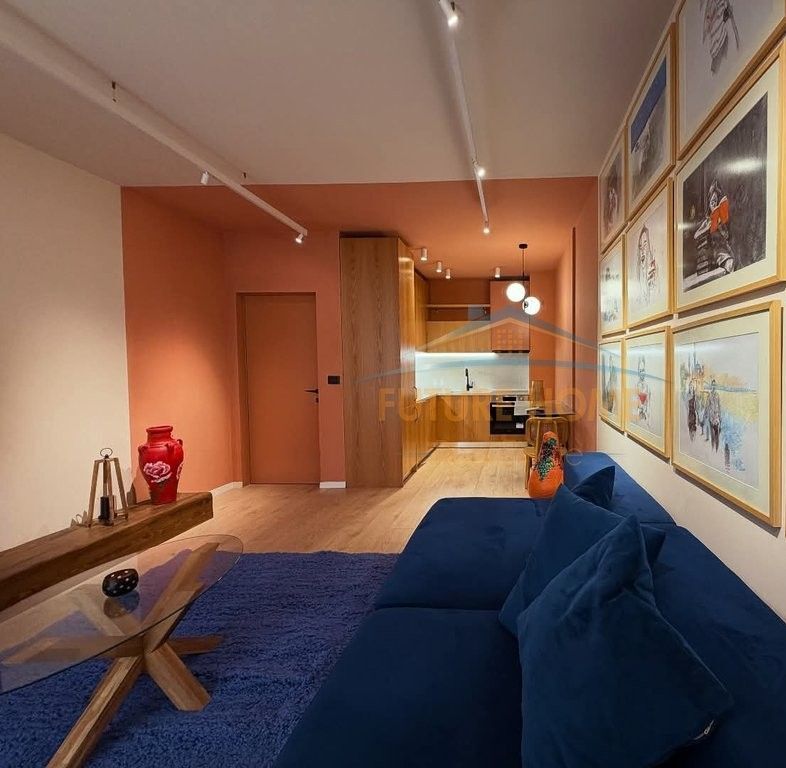 Qera,Apartament 1+1+post parkimi tek Ish Ekspozita