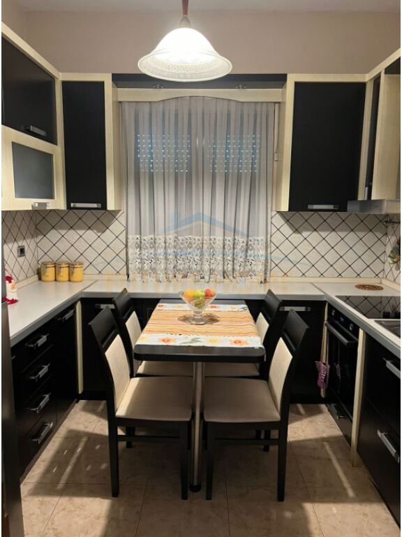 Affitto, Appartamento 2+1+2, Via Branko Kadia, Xhamlliku, Tirana