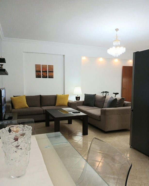 Qera | Apartament 2 + 1 | Fresku | 520 €/muaj