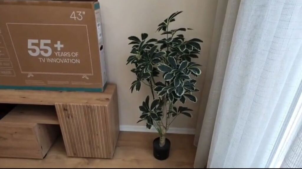 APARTAMENT 1+1 ME QERA – ISH STACIONI I TRENIT, TIRANË