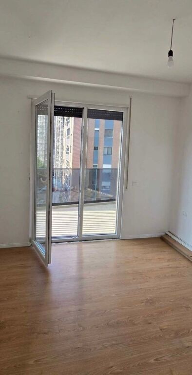 Zyrë me Qira 2+1+2 + Parkim – Don Bosko