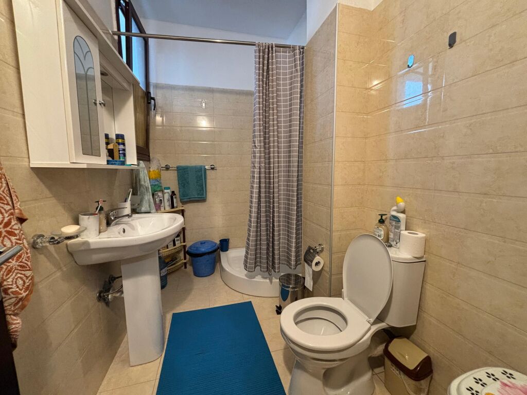 🏡 OKAZION NË SHITJE NË Rruga e Re – Vlorë!