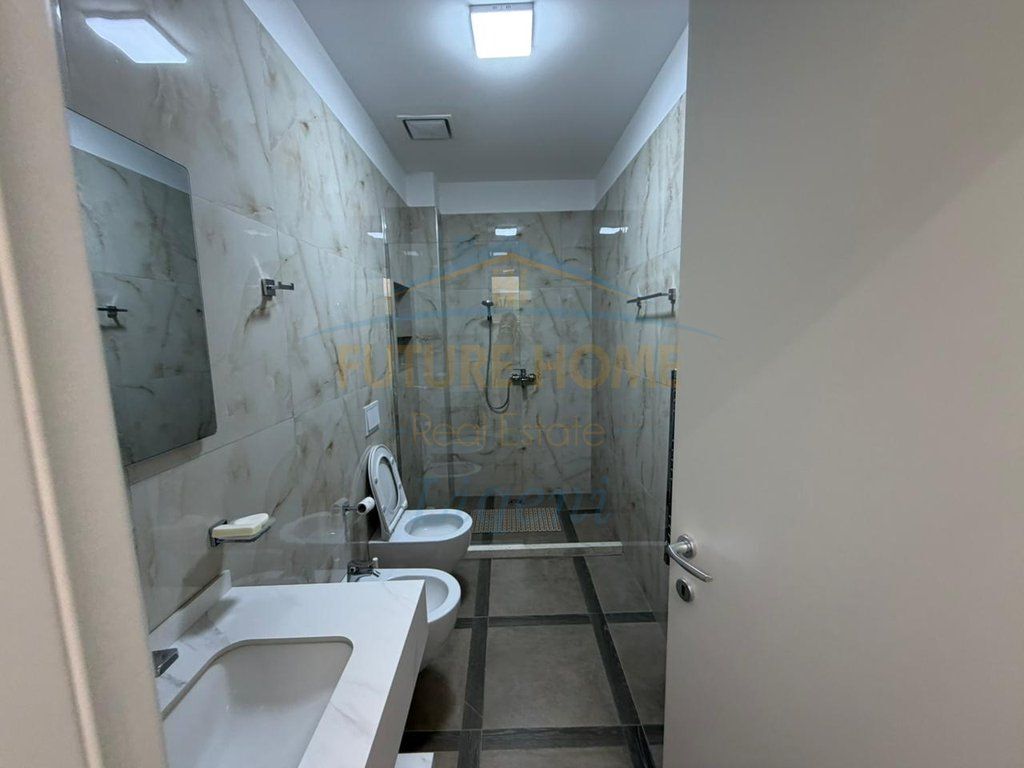 Qera, Apartament 3+1+post parkimi Garden Building Tirana