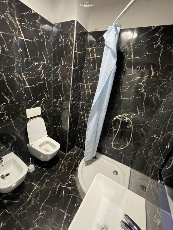 Apartament Me Qera 2+1+2 Tek Zogu I Zi (ID B2201592) Tirane.