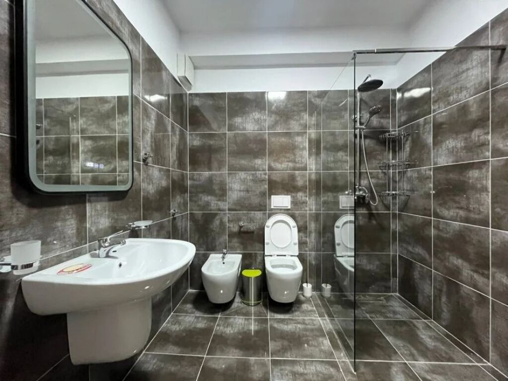 Apartament modern 1+1 qera, Myslym Shyr