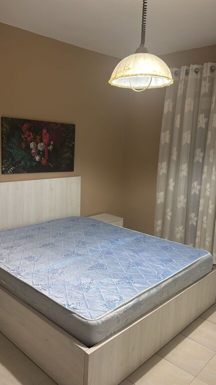 Jepet Me Qera Apartament 1+1+1 Ballkon