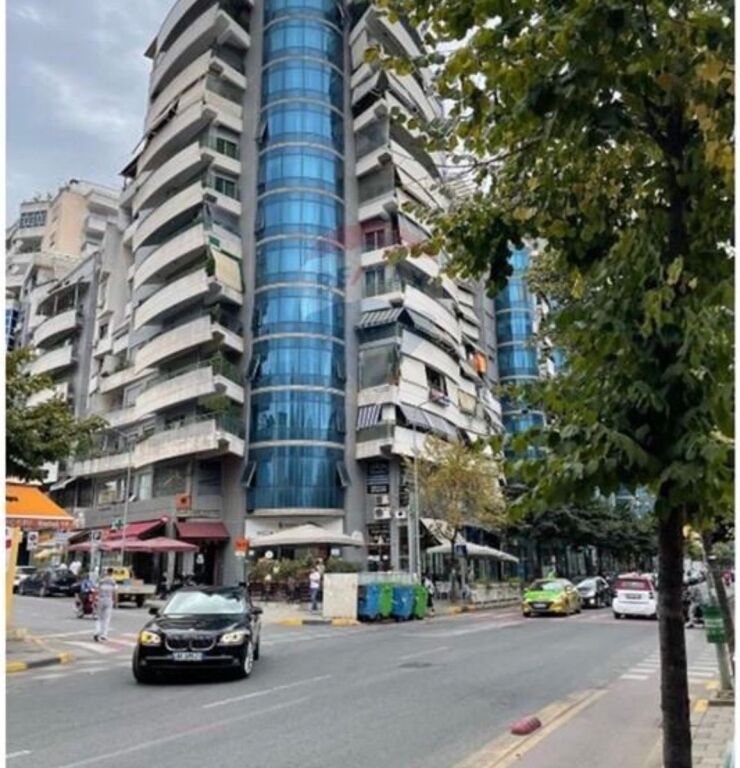 Ufficio - In Affitto - Via Dibrës, Tirana