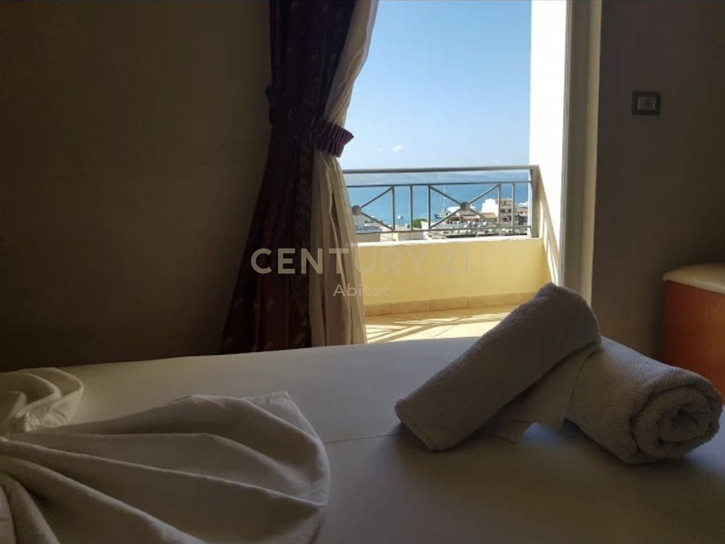 HOTEL ME QIRA NE SARANDE| 18 DHOMA 6,700 € /Muaj Sip. Totale  720m2