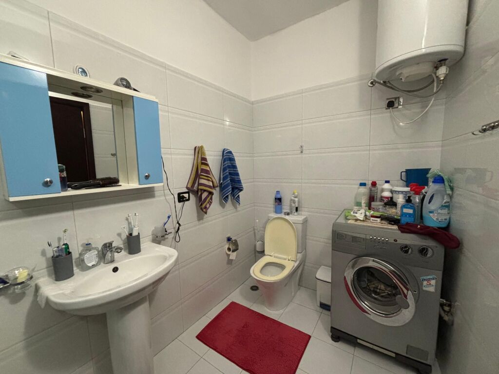 🏡 OKAZION NË SHITJE NË Rruga e Re – Vlorë!