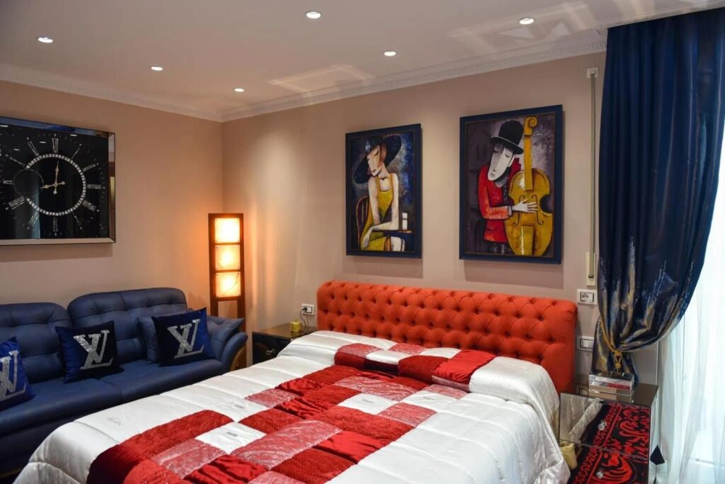 JEPET ME QERA APARTAMENT LLUKSOZ NE BLLOK