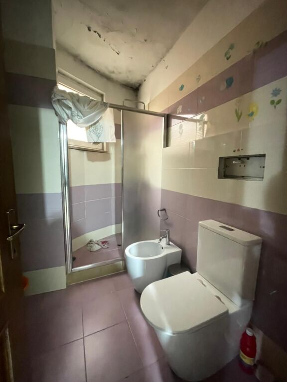 In vendita 2+1, Lago Secco