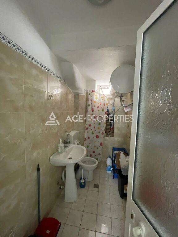 Shitet ambient biznesi në Ish-Rajoni, Lagja 6