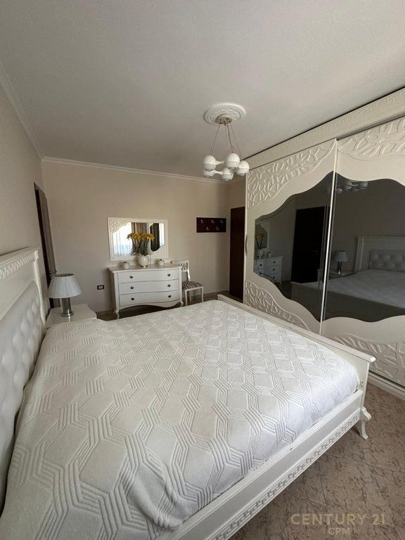 NE XHAMLLIK SHESIM APARTAMENT 2+1+STUDIO+LAVANTERI