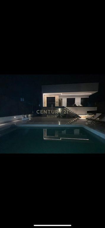 SUPER VILË PËR QIRA | PASKUQAN