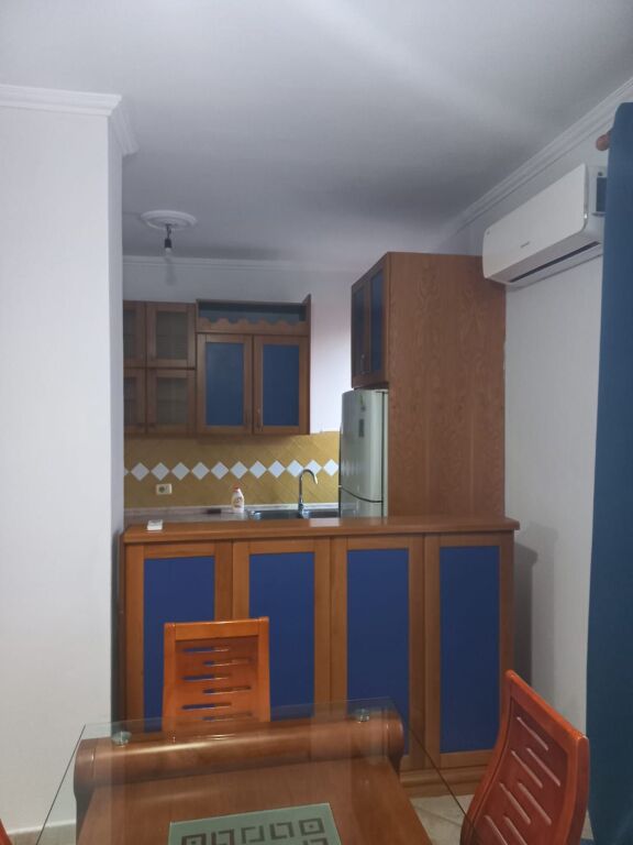 🏢Pallati me Shigjeta,Rr. Irfan Tomini,jepet me qera apartament 1+1,i mobiluar.50,000Leke