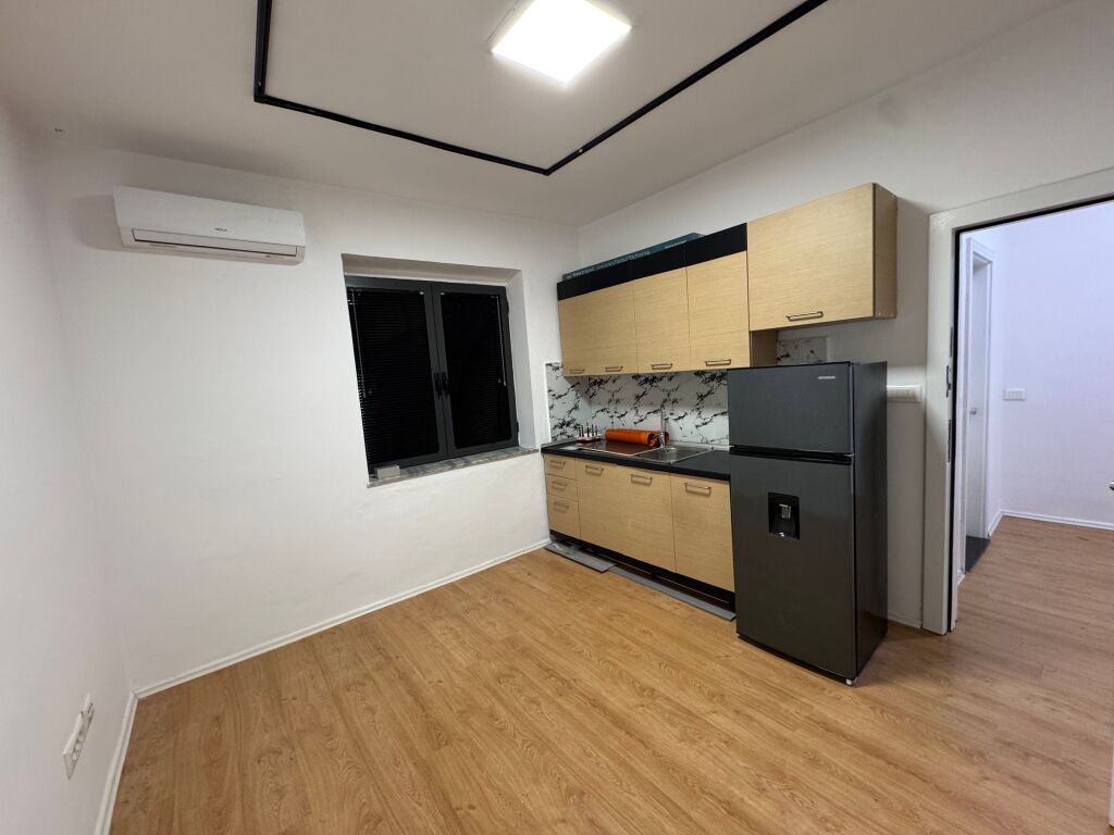 Zyre me qira (Apartament 1+1) prane Sheshit Skenderbej