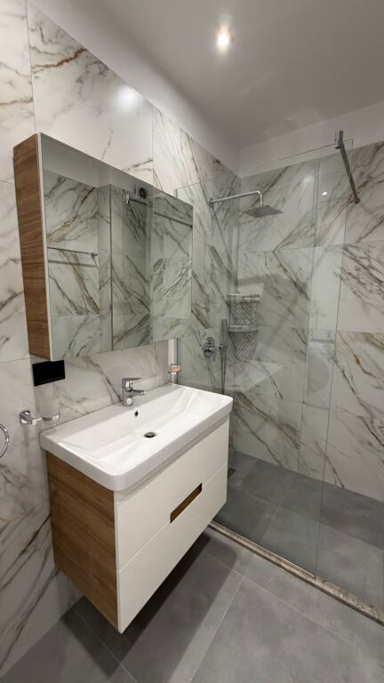 Jepet apartament 1+1 White Hill Durres