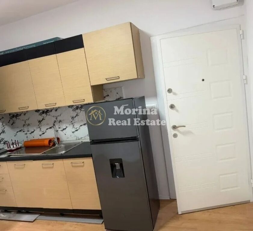 Qera | Ambjent Biznesi | Rruga e Durrësit | 650 €/muaj