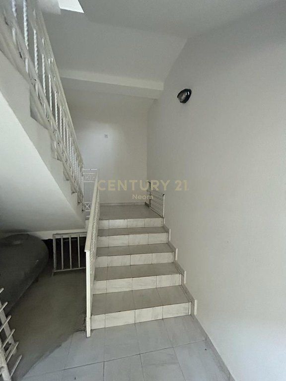 JEPET ME QERA KATI I DYTE I NJE VILE, ZYRË – PAZARI I RI