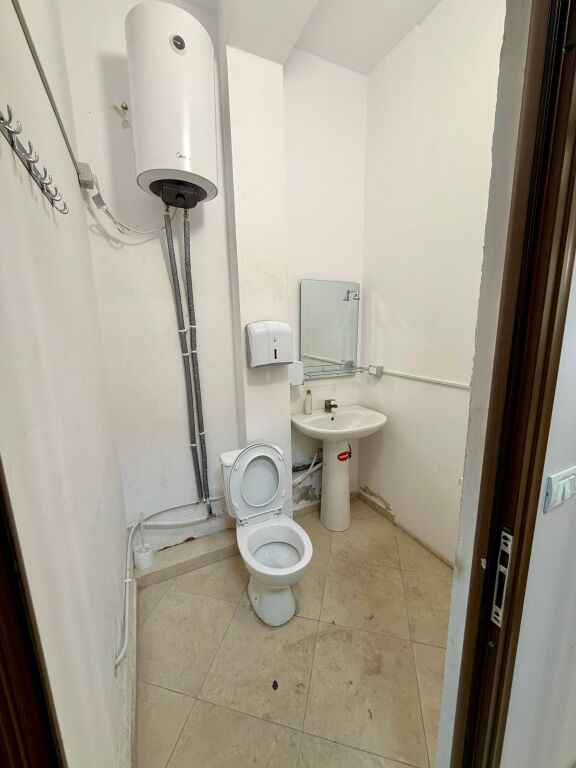 📣 QERA Ambient Zyre 📍 Prane 21-Dhjetorit ✨  