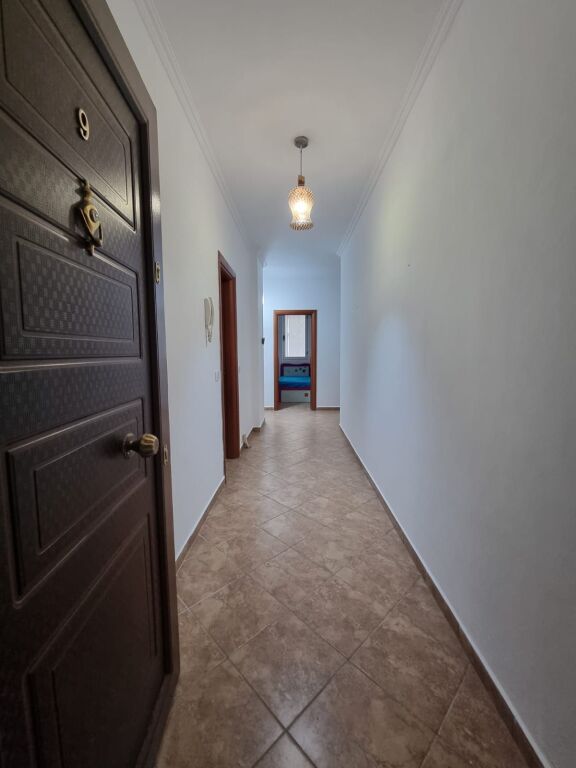 Apartament 3+1+2 me qera tek pallatet Cabenj.