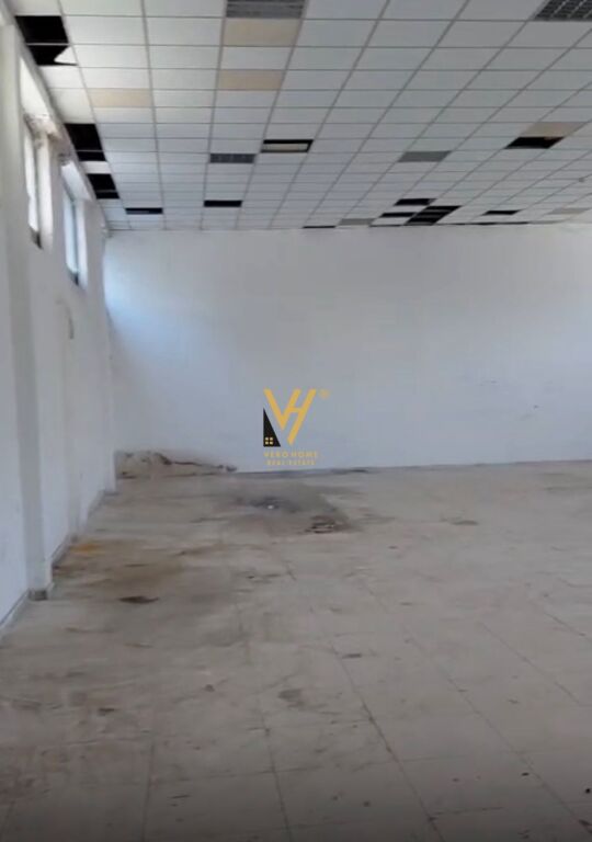 JEPET MAGAZINE 800 M2 ME QERA NE MISTO MAME 350.000 LEKE