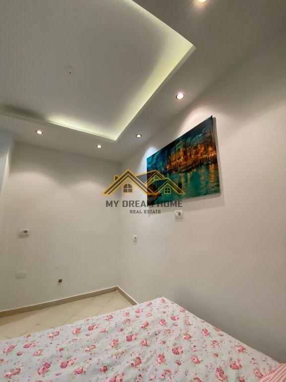 GARSONIERE TE SHKEMBI I KAVAJES, PER SHITJE!