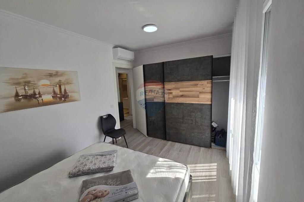 Apartament 2+1 me qera tek Bulevardi i Ri